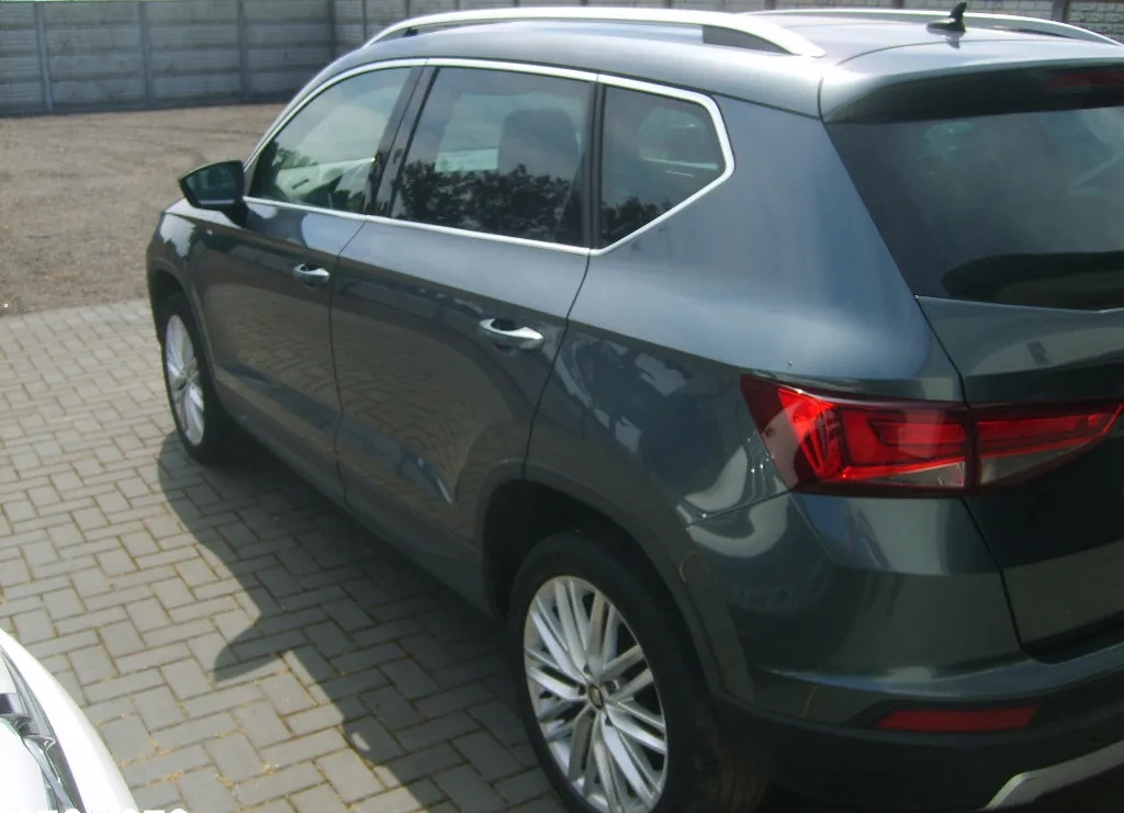 Seat Ateca cena 55900 przebieg: 177000, rok produkcji 2019 z Września małe 106
